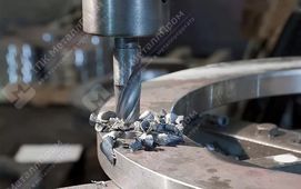 Сверление отверстий в металле Сверление отверстий в металле